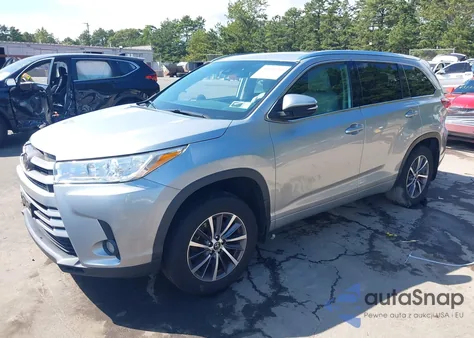 2018 Toyota Highlander Xle из США, поврежденный, VIN 5TDJZRFHXJS534293